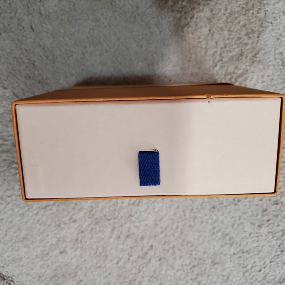 Louis vuitton gift box - Picture 7 of 7